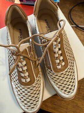 Vaneli Sport Sneaker